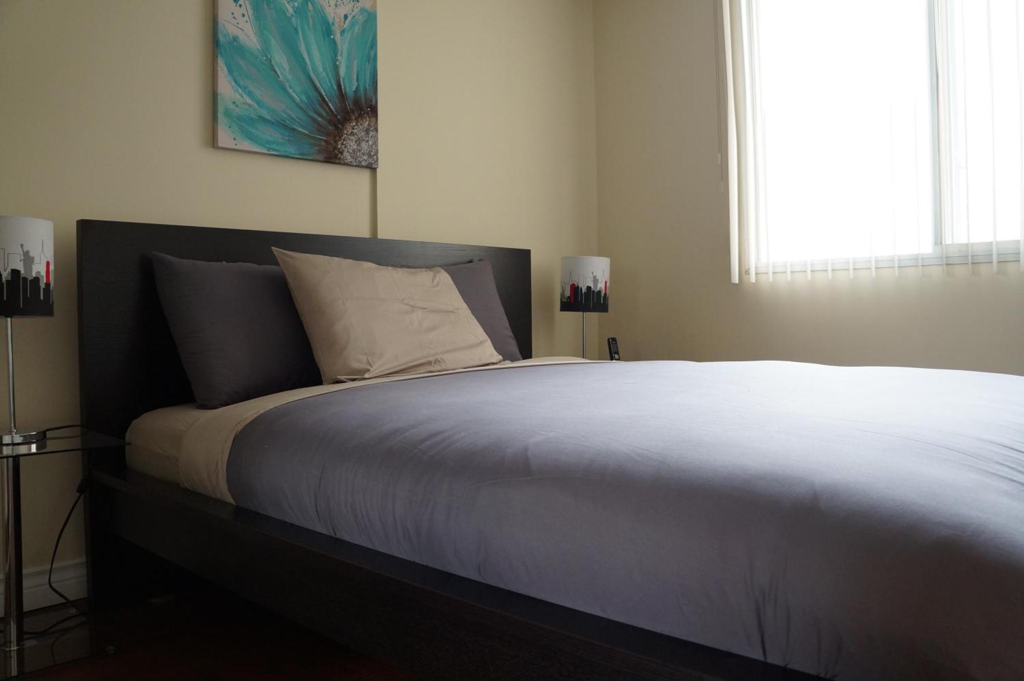 Apartment Luxury Corporate Housing: Furnished 2br Townhouse Vancouver