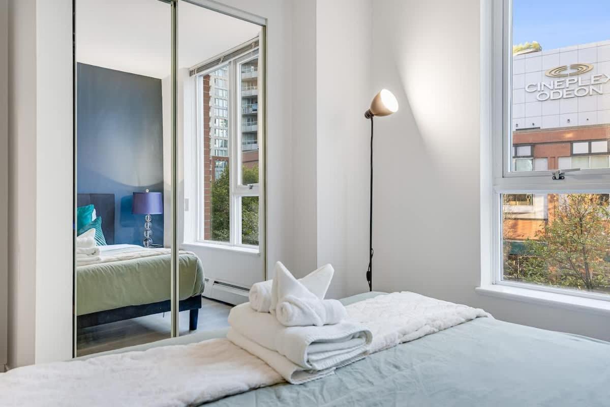 Apartment Stylish 2br By Rogers Arena Incl Parking