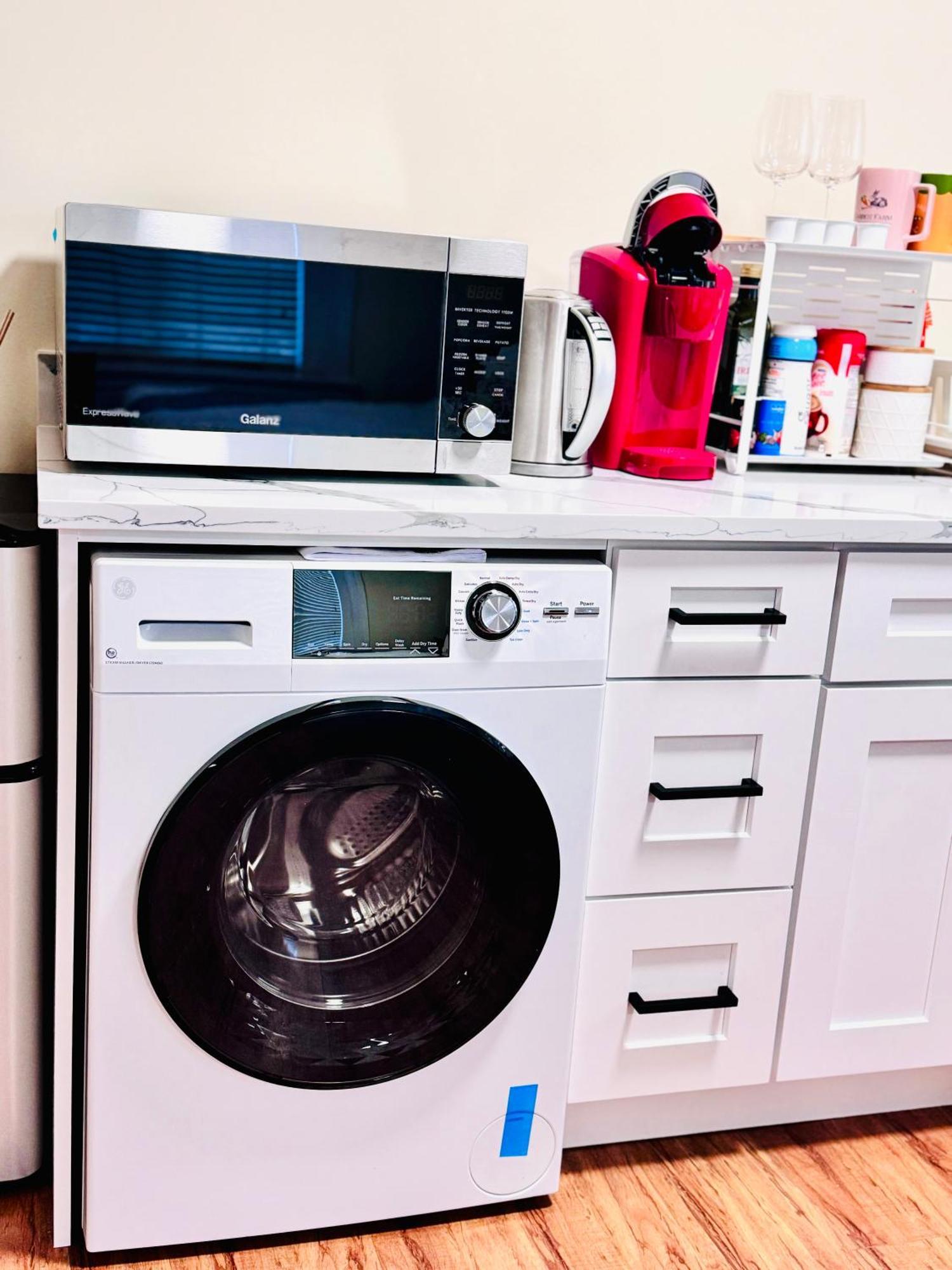 Cozy 2 Beds Spacious Rooms,close To Transit Holiday home