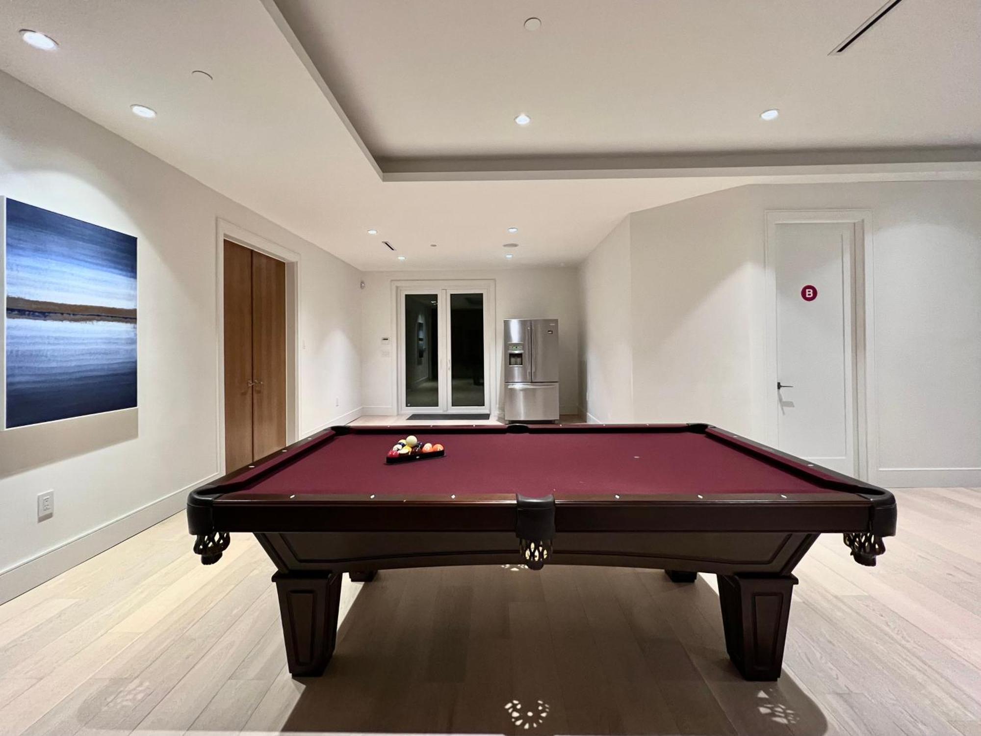 Two King Bedroom W Bath&living *