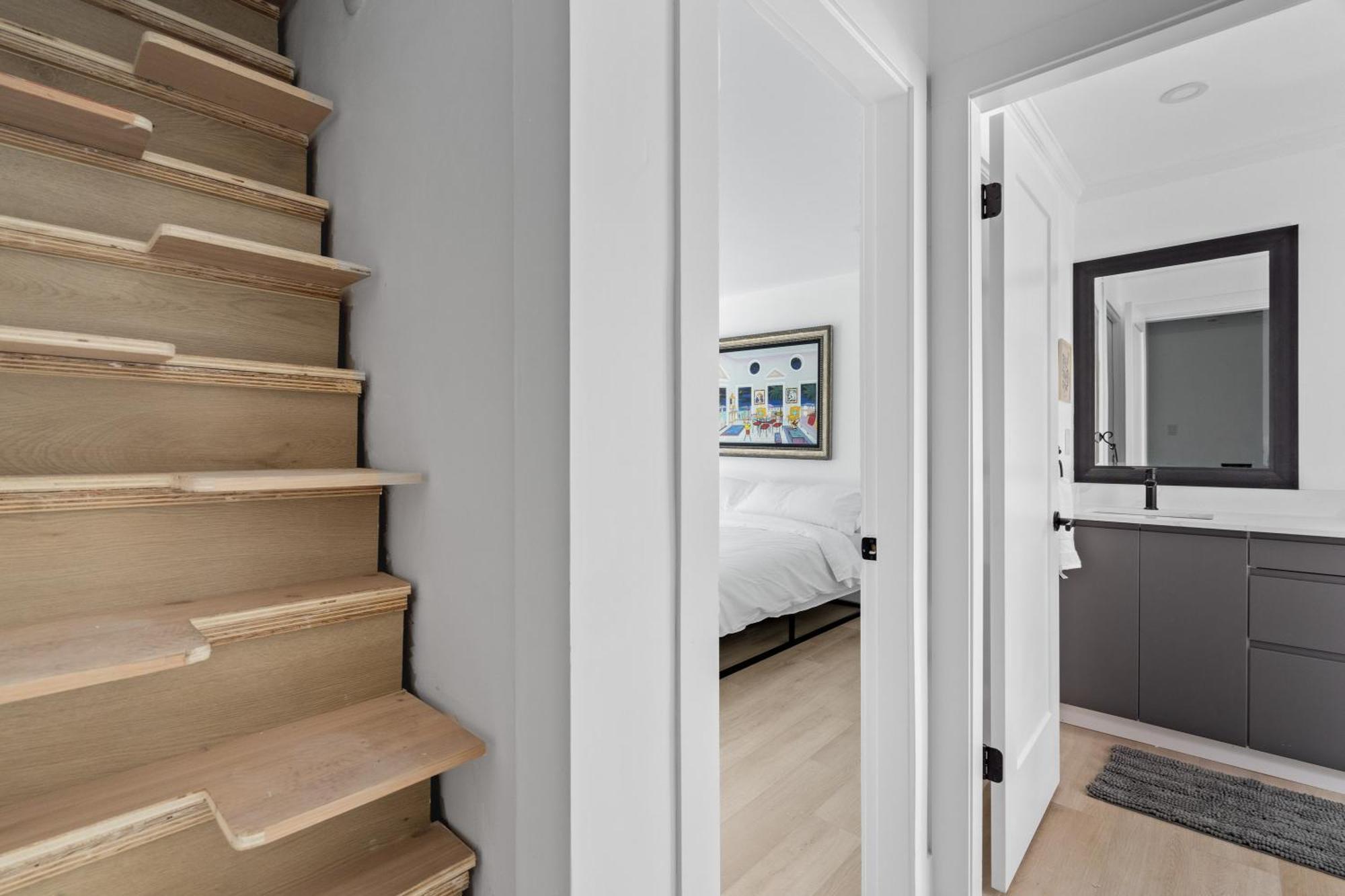 Holiday home Modern Kitsilano 2 Bedroom With A Hot Tub