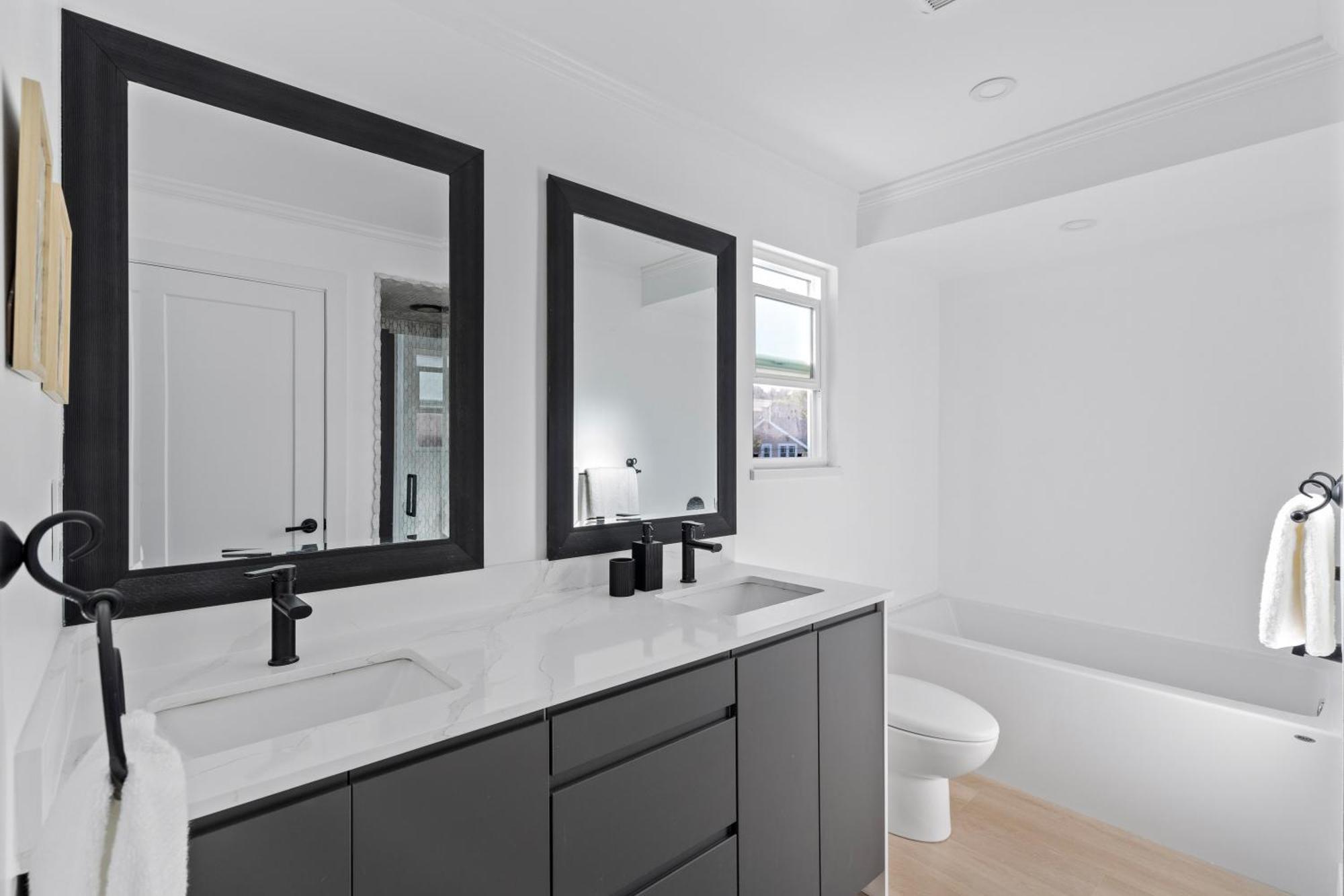 Holiday home Modern Kitsilano 2 Bedroom With A Hot Tub