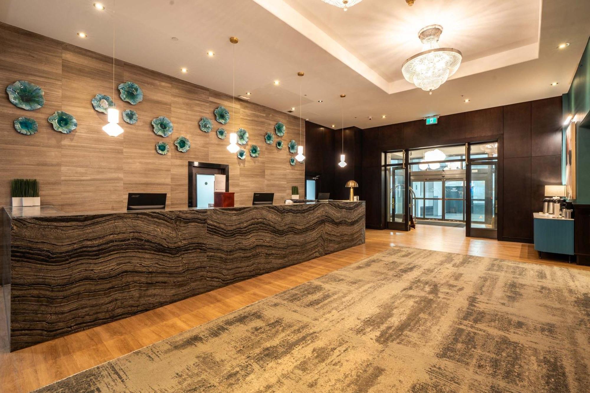 Sandman Downtown Hotel 3*
