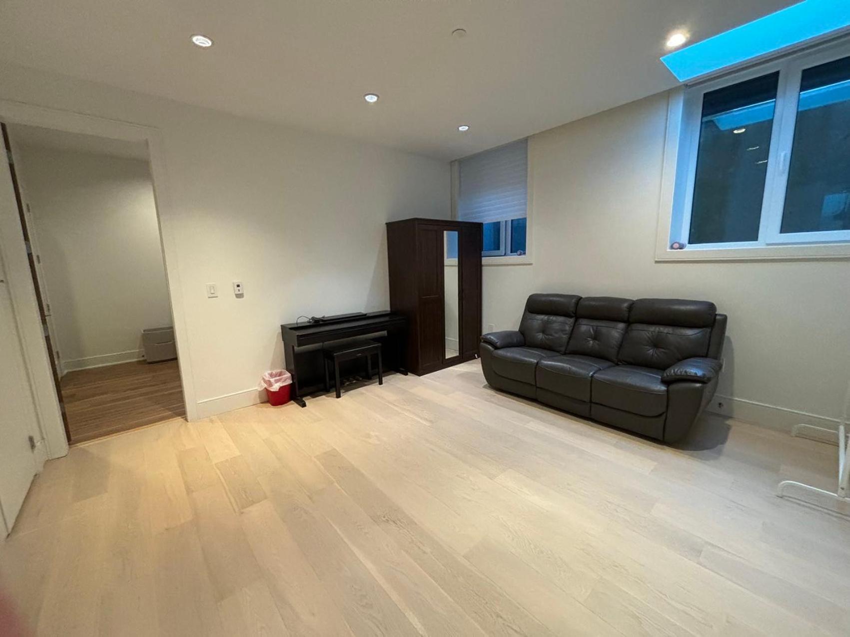 Two King Bedroom W Bath&living * Vancouver