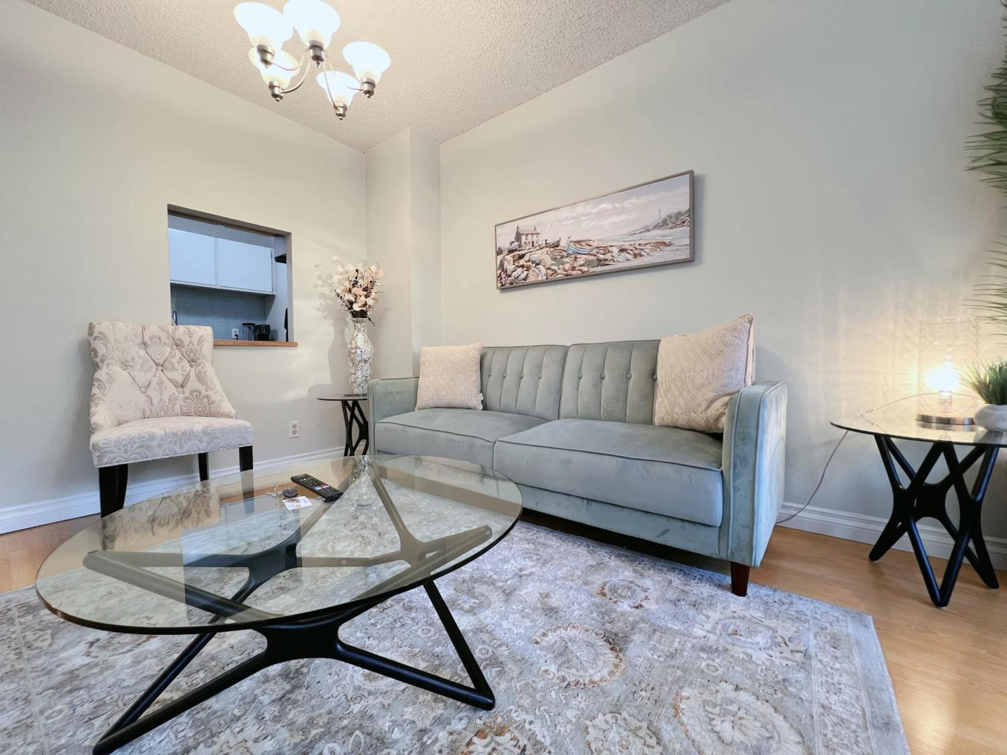 Apartment Beautiful 2 Beds Dwtn Free Parking King Bed