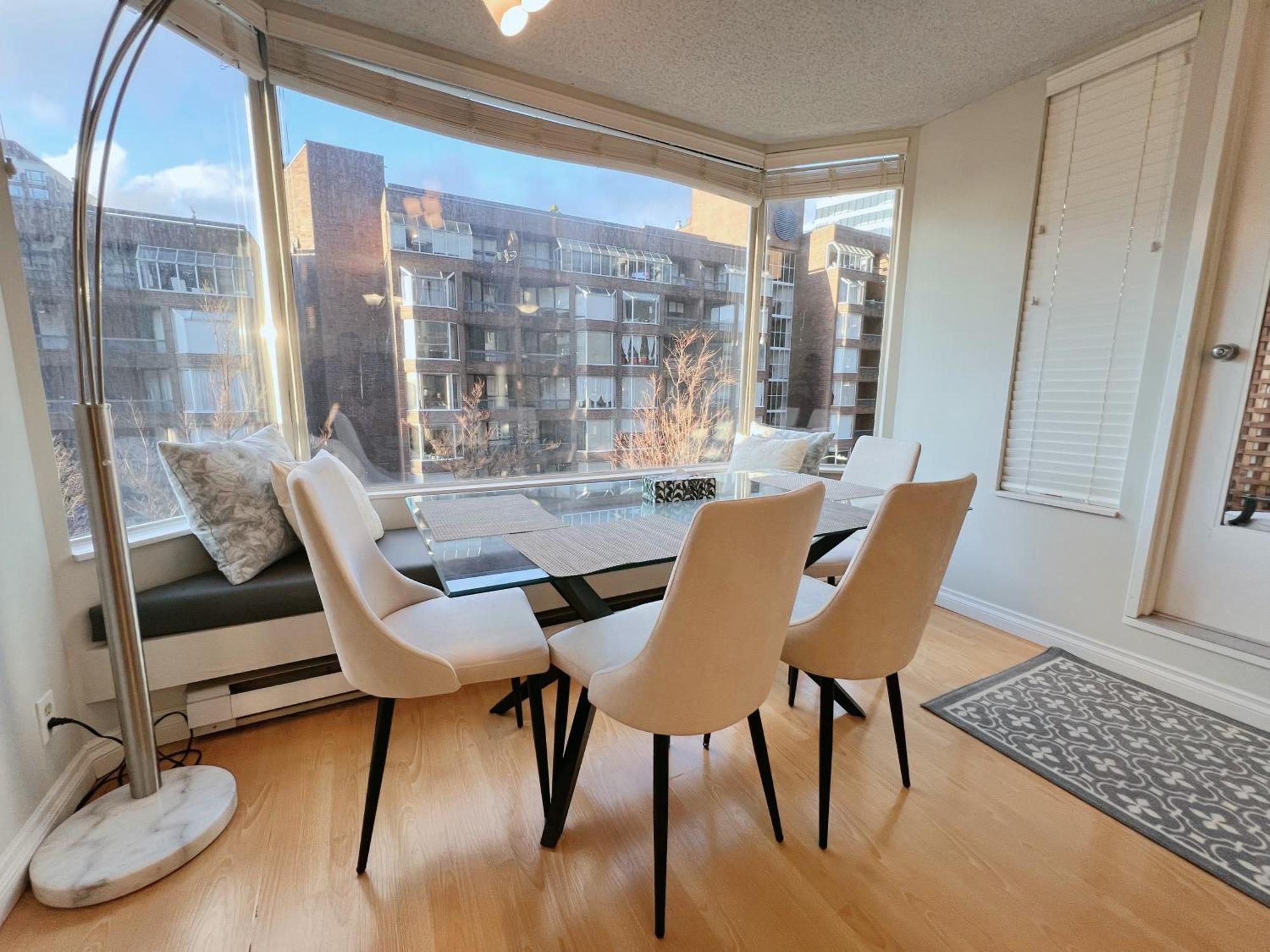 Beautiful 2 Beds Dwtn Free Parking King Bed * Vancouver