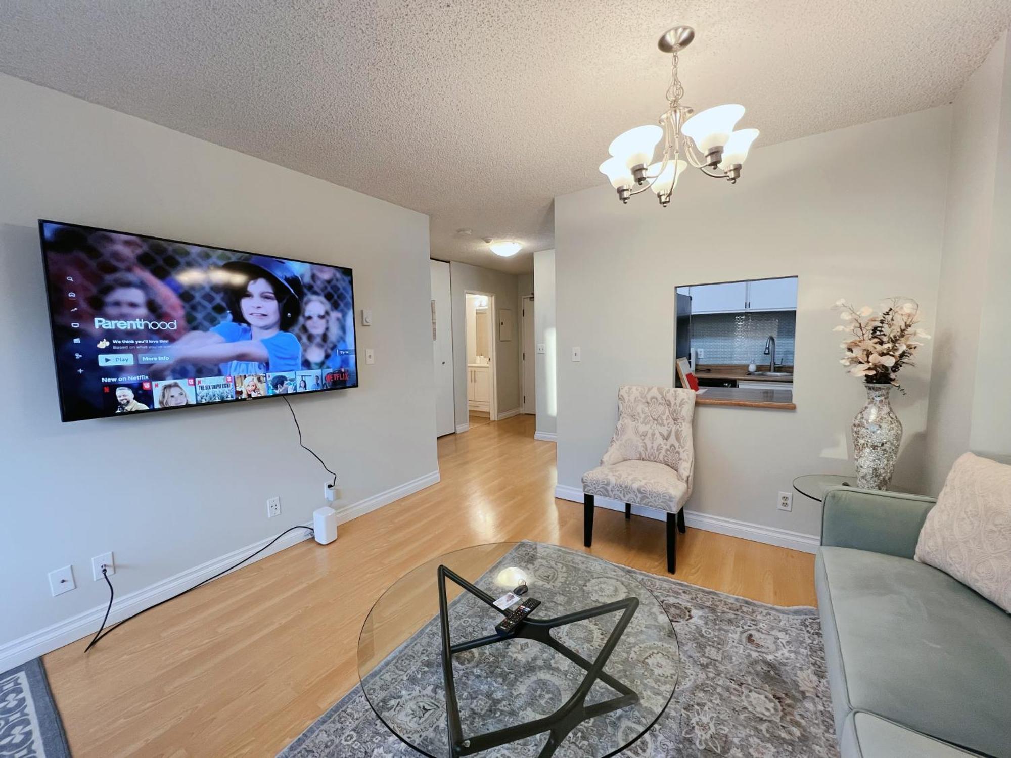 Apartment Beautiful 2 Beds Dwtn Free Parking King Bed *