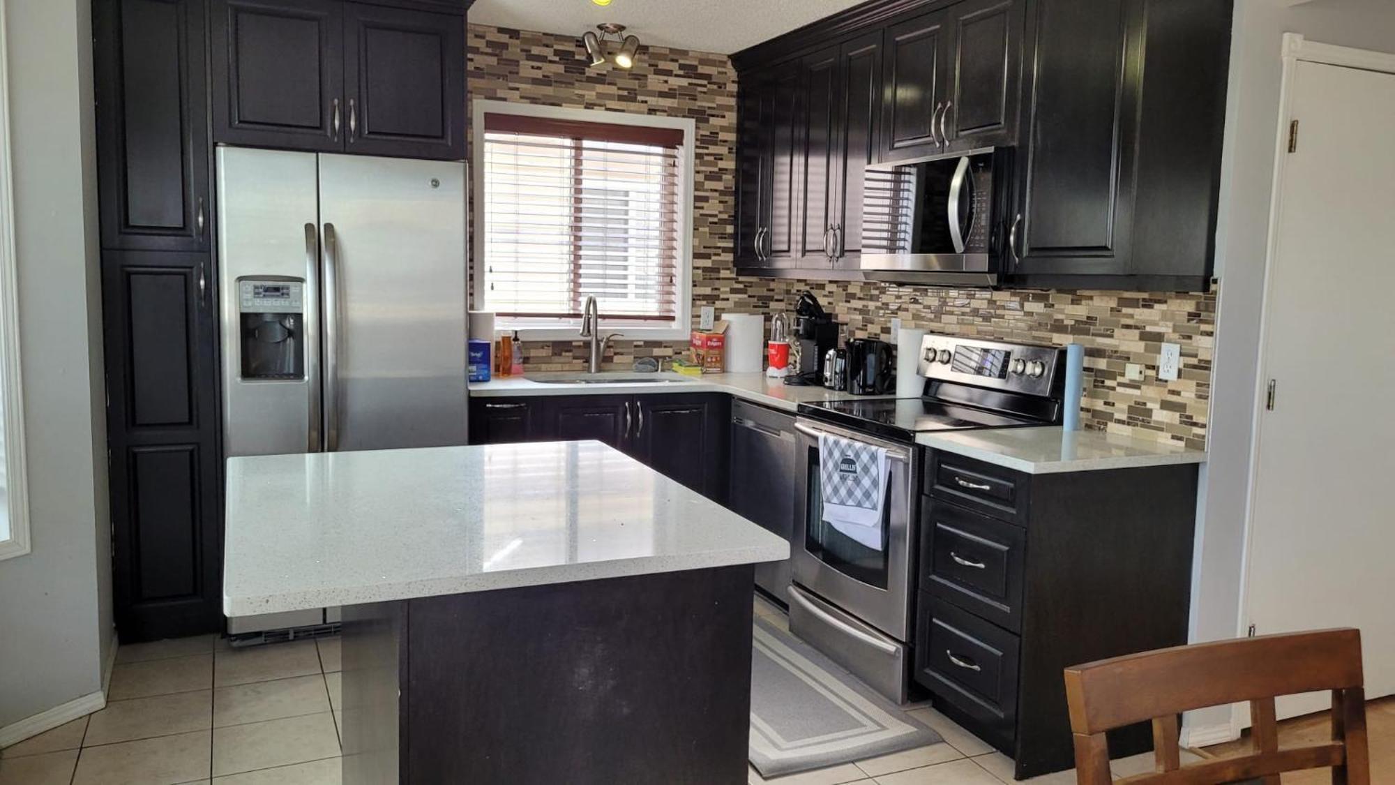 Chic Sanctuary - 2 Bed 2 Bath In