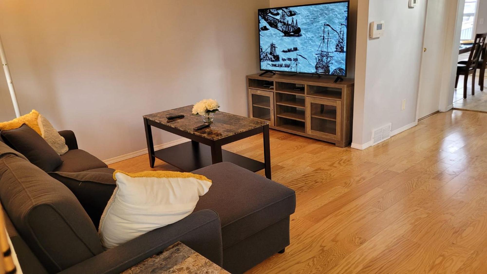Chic Sanctuary - 2 Bed 2 Bath In Holiday home *