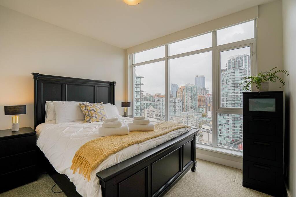 Apartment Modern Downtown With Water Views *