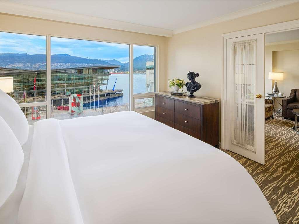 Fairmont Waterfront Hotel