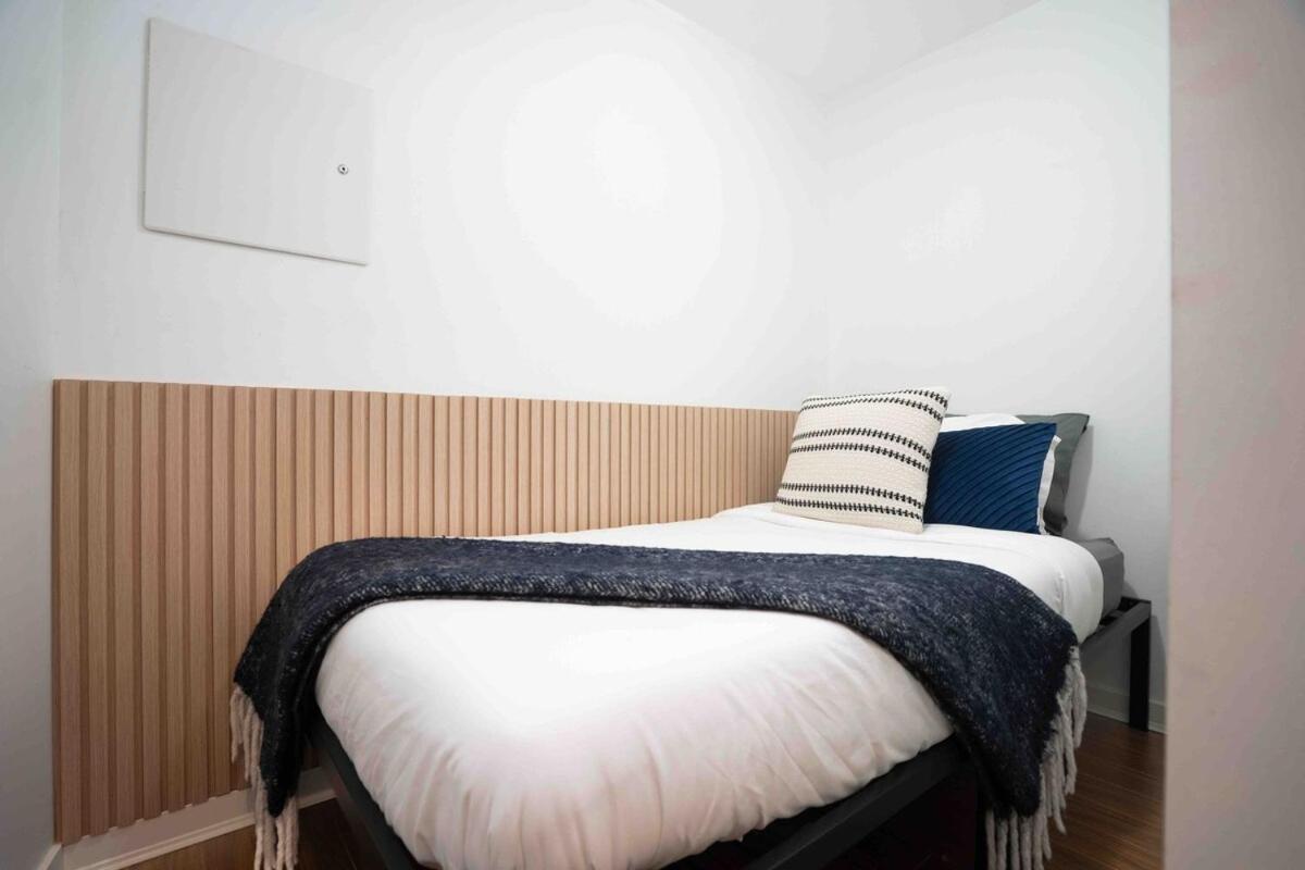 Waterview Condo With Pool And Sauna Near Bc Place And Skytrain Apartment