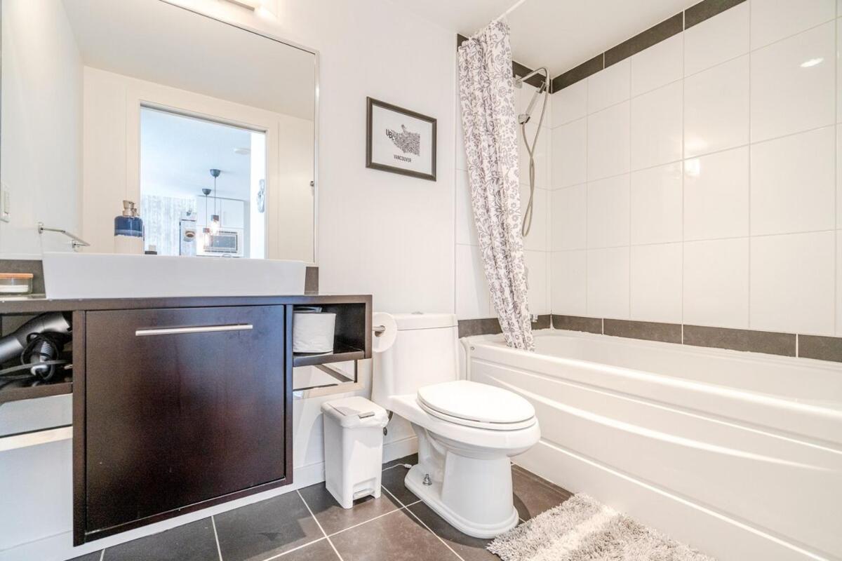 Waterview Condo With Pool And Sauna Near Bc Place And Skytrain Apartment *