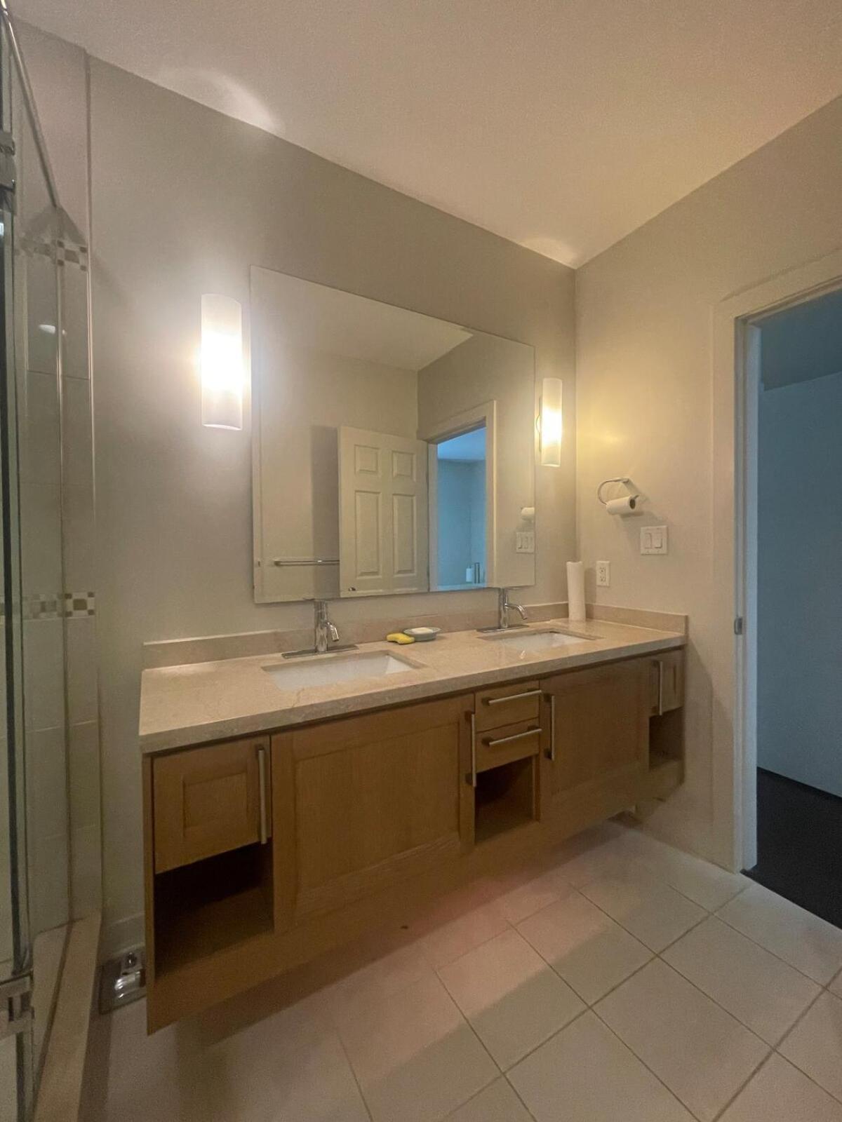 Family-friendly 5br Near Ubc Vancouver