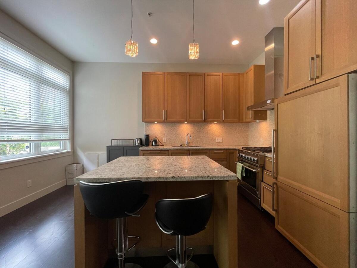 Family-friendly 5br Near Ubc Vancouver
