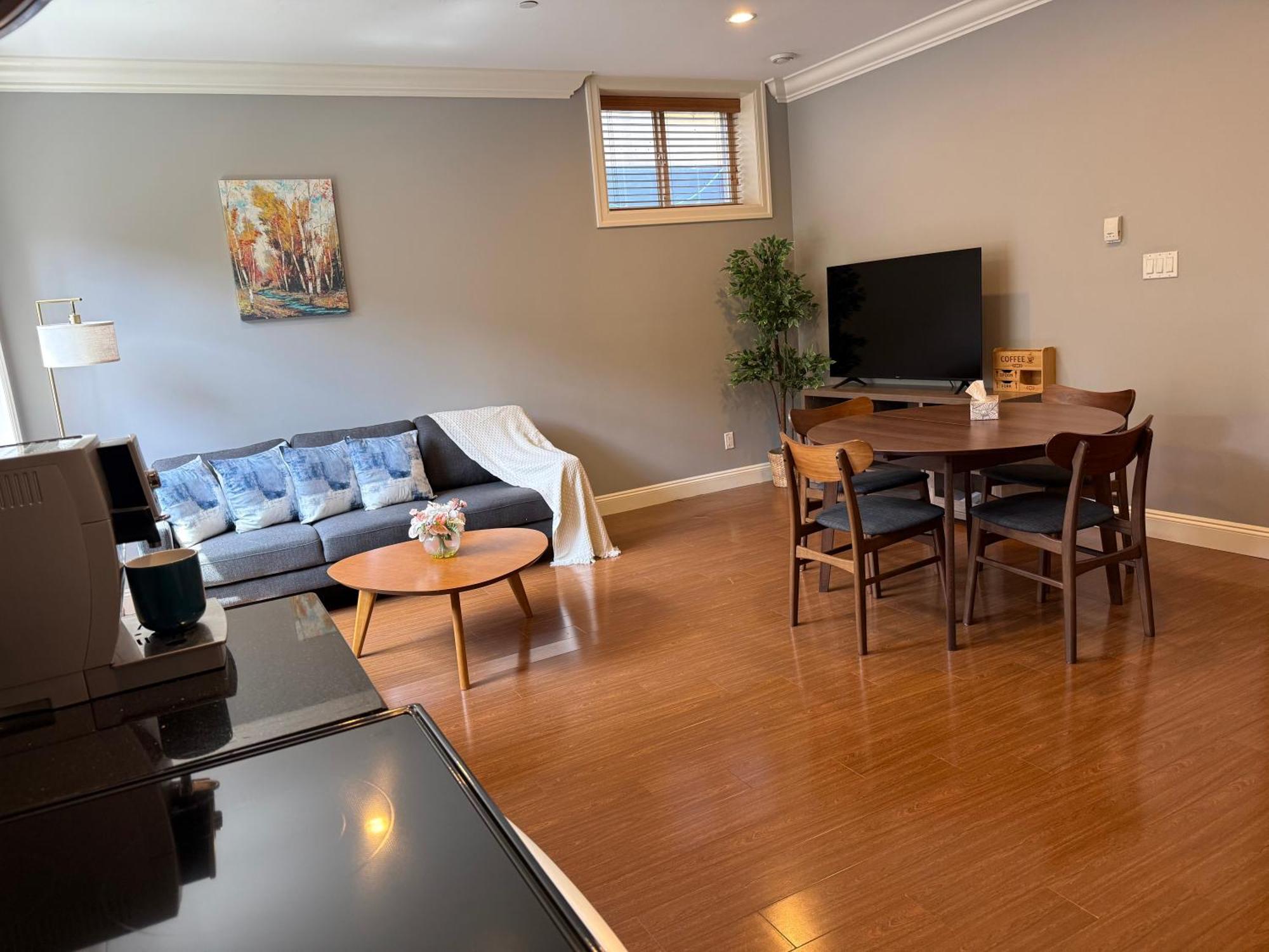 Newly Furnished With 3 Rooms, 2 Shared Bathrooms And Shared Common Space Vancouver
