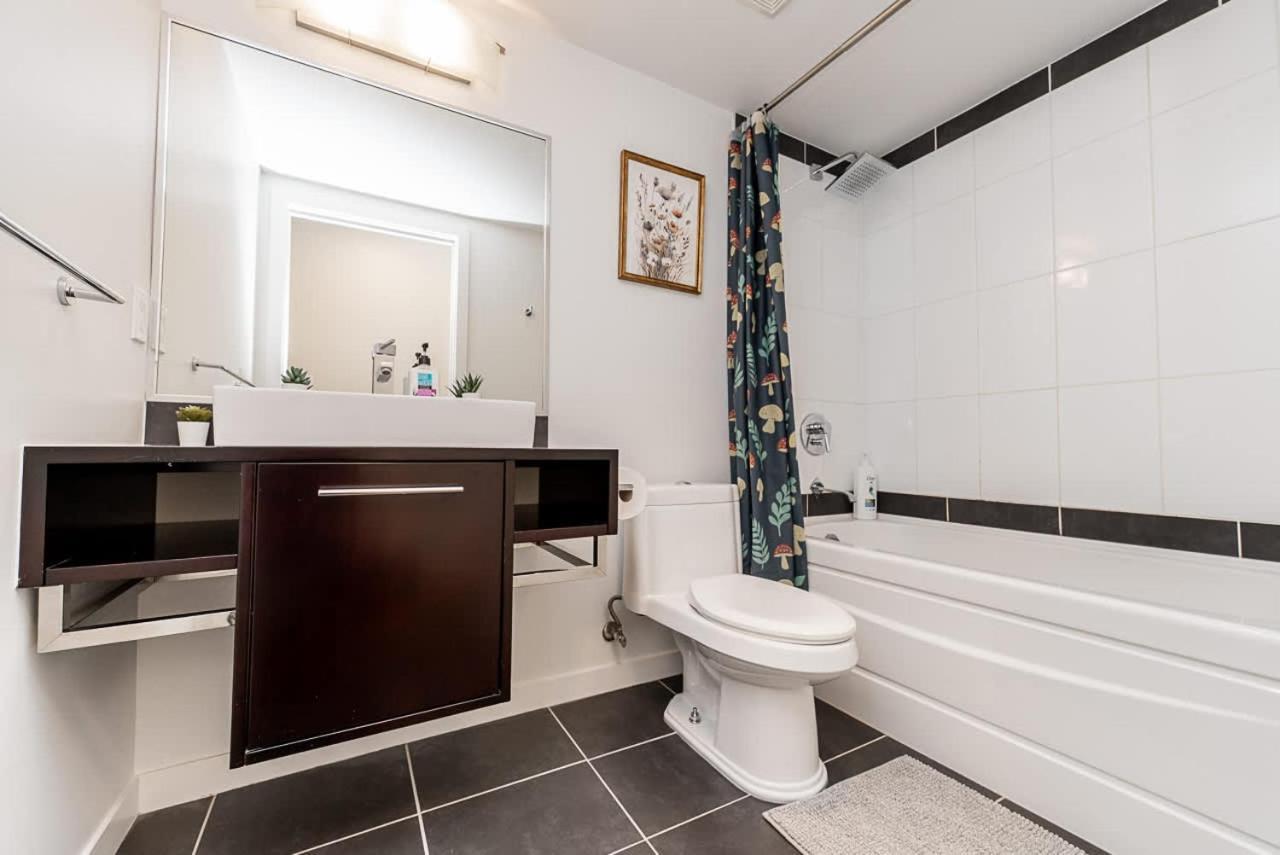 Apartment Spacious Downtown With Pool Gym & Parking