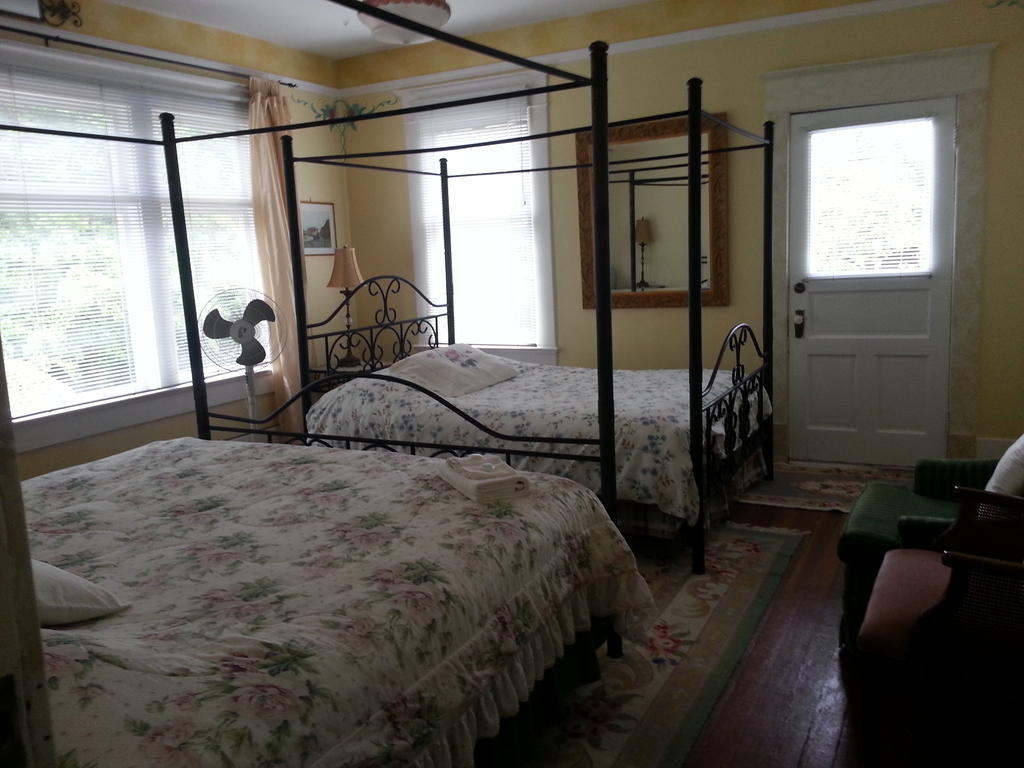 Guest house Balfour House
