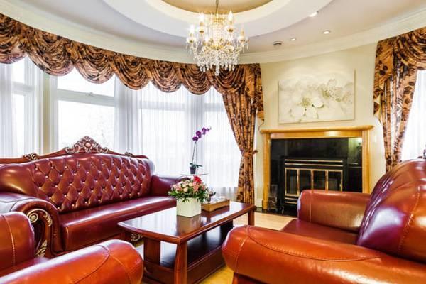 West Luxurious House Homestay