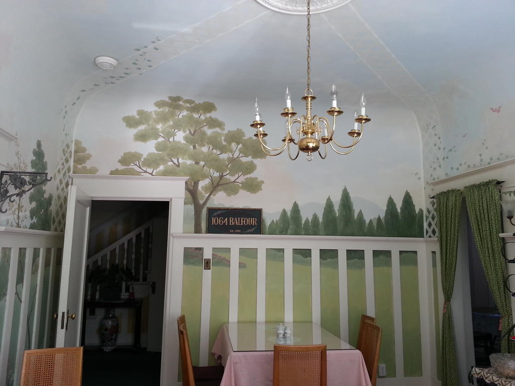 Balfour House