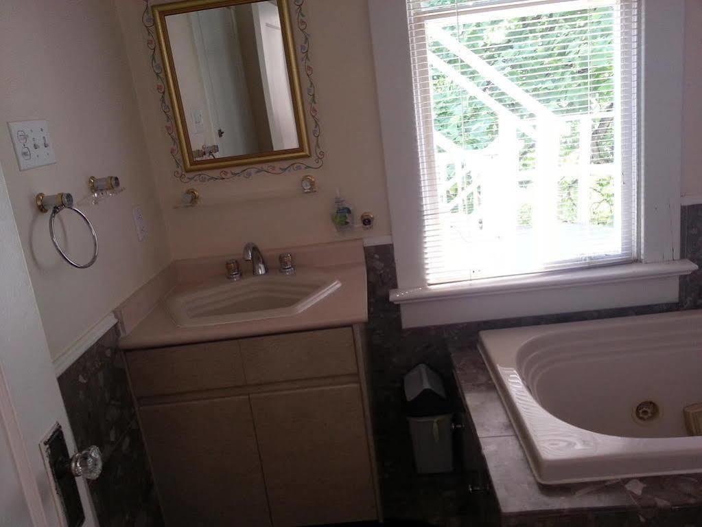 Balfour House Guest house Vancouver