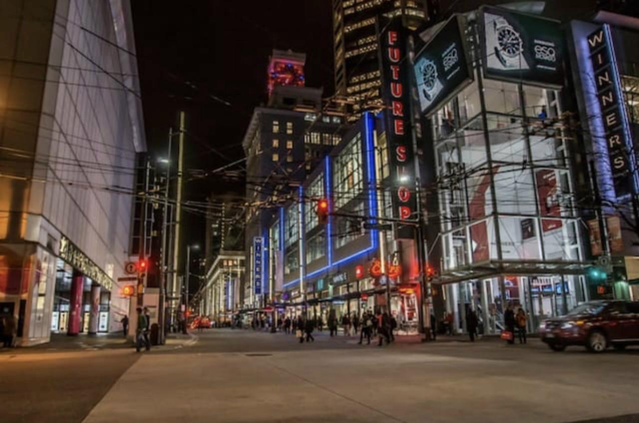 Robson & Granville Luxury Apartment Vancouver