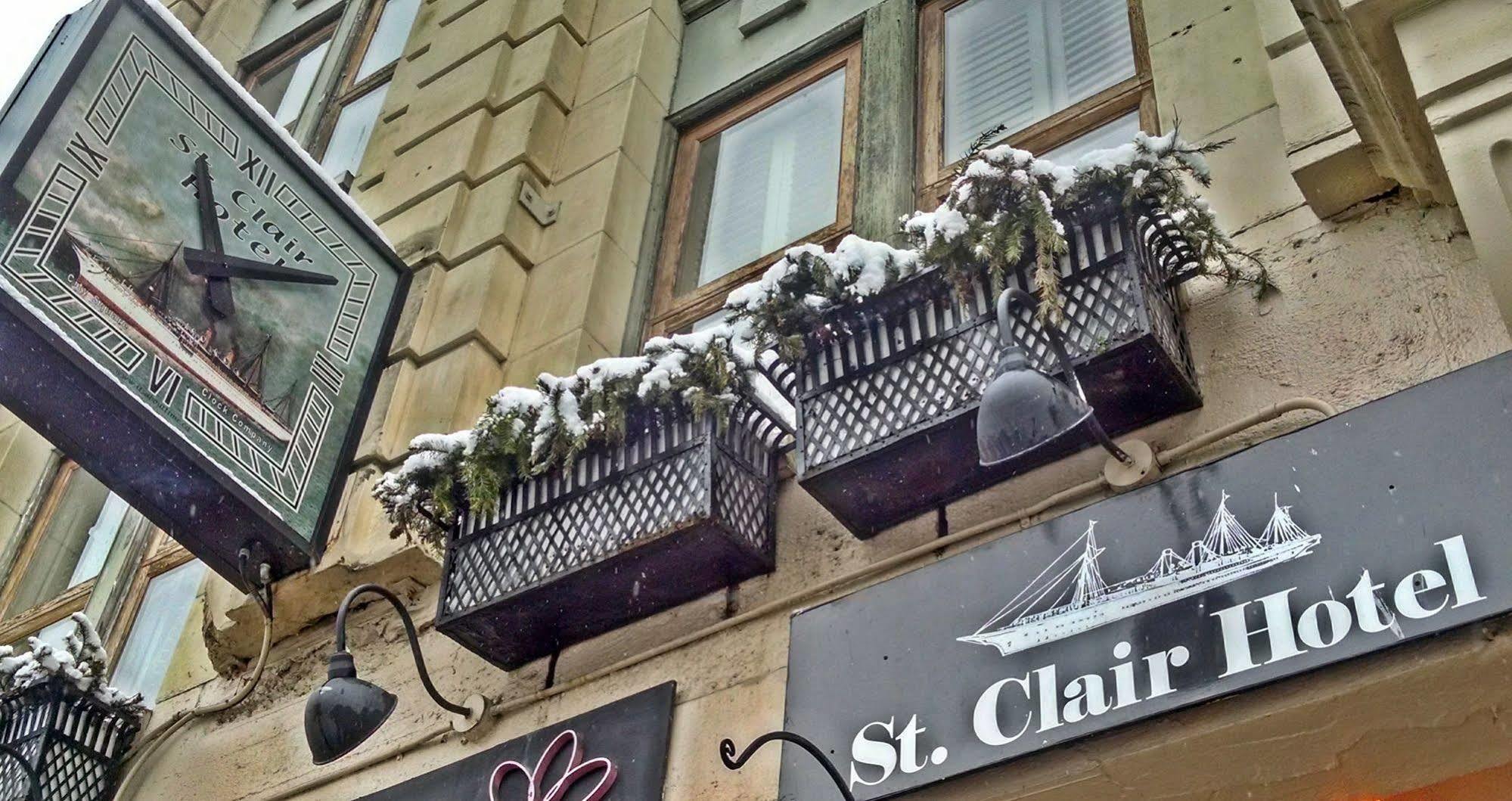 St Clair *