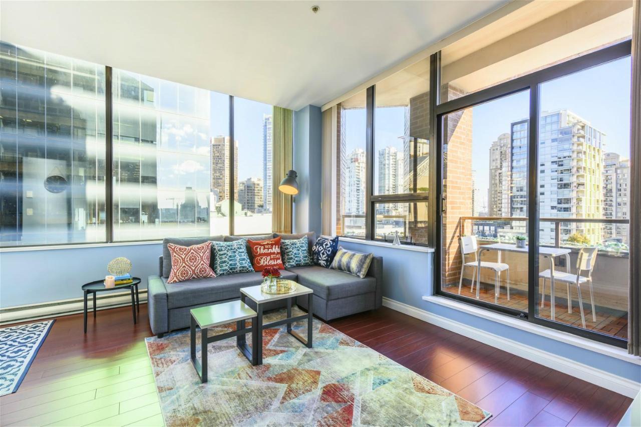 Robson & Granville Luxury Apartment *