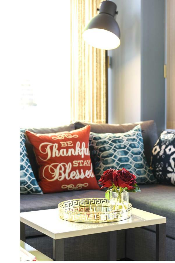 Robson & Granville Luxury Apartment *
