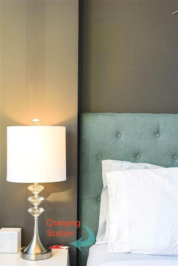 Robson & Granville Luxury Apartment