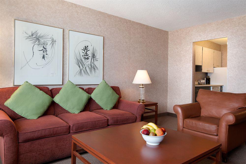 Coast Plaza And 3*