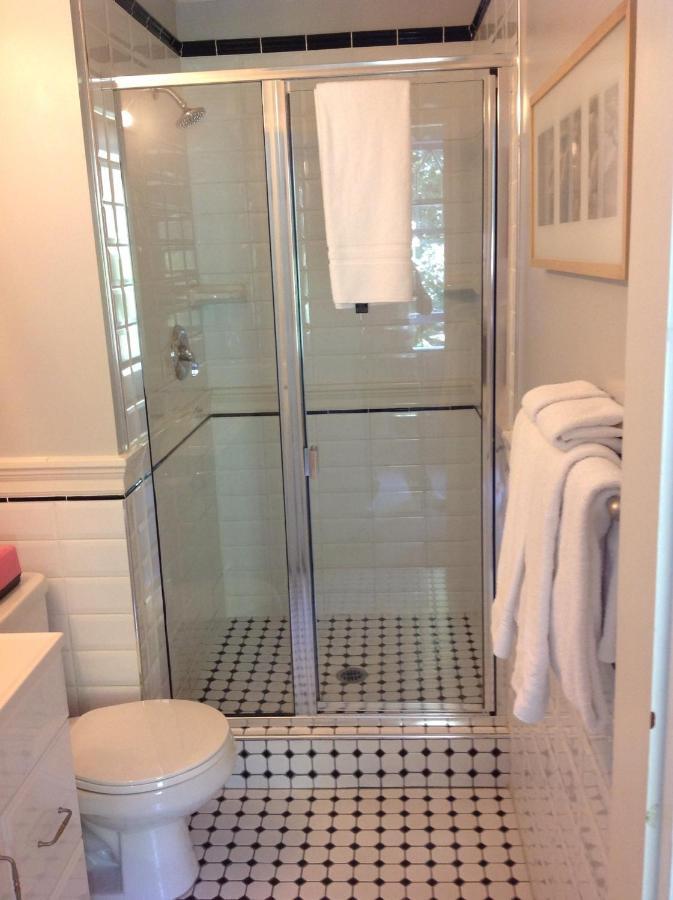 Barclay House Bed & Breakfast 4*