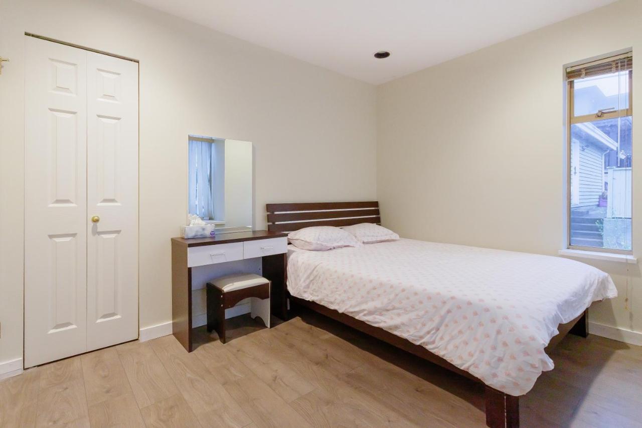 Gasthof Convenient To Attractions & Close To Airport