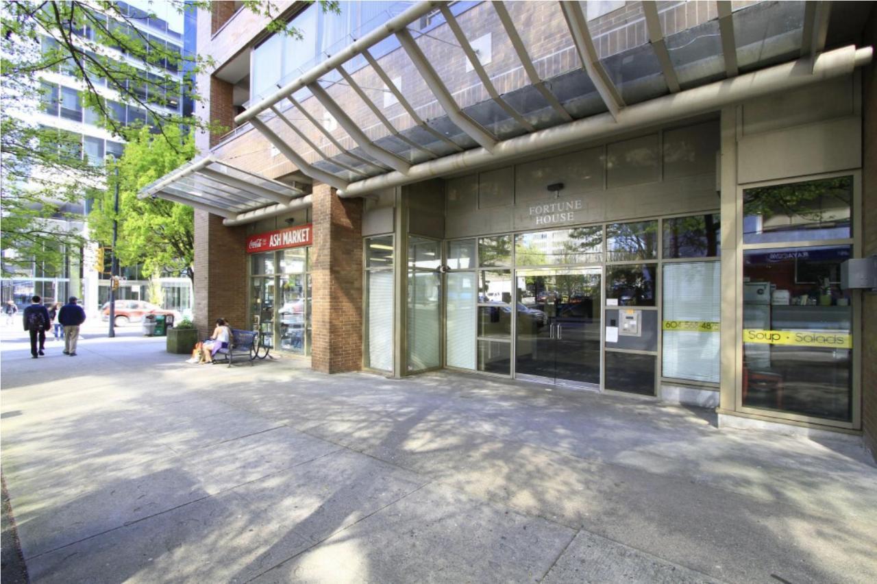Robson & Granville Luxury Apartment