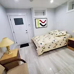 Cozy Guest Suite In Quiet Home With Private Entry