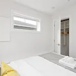 Newly Built Laneway Home 1 Bd Centrally Located