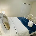Adorable 2-Bedroom Basement In Vancouver