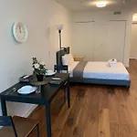 Explore Qe Park From Luxury Studio