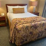 Kingston Hotel
