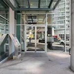 Gardenview Modern Condo With Parking, Gym, Pool, Ac