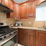Cambie & 61St Ave Homestay