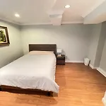 Arbutus Violet Room