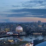Beautiful Bright Modern Condo With Water View And Ac In Dt Vancouver 2Br,3Bd,2Bt Sleeps 6 Guests Free Parking Netflix Included