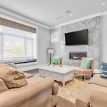 Vancouver West Cozy Retreat By Host Launch