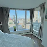 Downtown 4Bd 2Ba View Skytrain 2 Free Parking