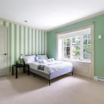 Charming Retreat On Cypress Street, Your Home Away From Home