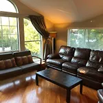 Penthouse Condo With Private Rooftop Patio