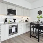 Brand New City Apt In Downtown Vancouver