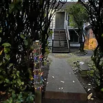 Larch House In Vancouver West