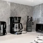 Modern Comfort At Ubc: 1Br Condo Near Campus